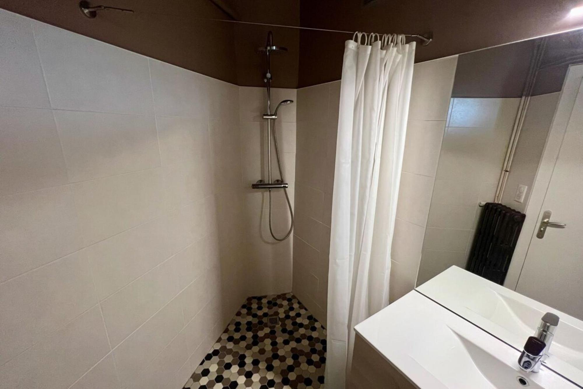 Casa Brune - T3 En Centre Ville - Proche Gare Brive-la-Gaillarde Kültér fotó